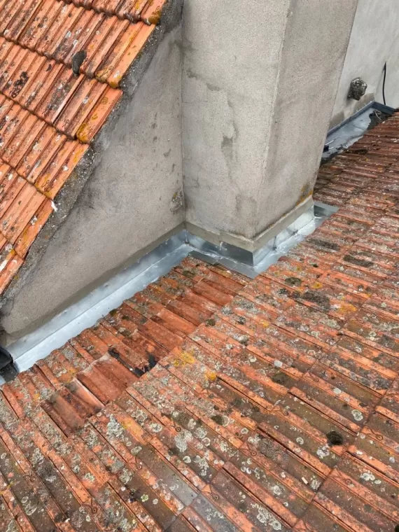 Nouvel abergement de cheminée à Chaptuzat.