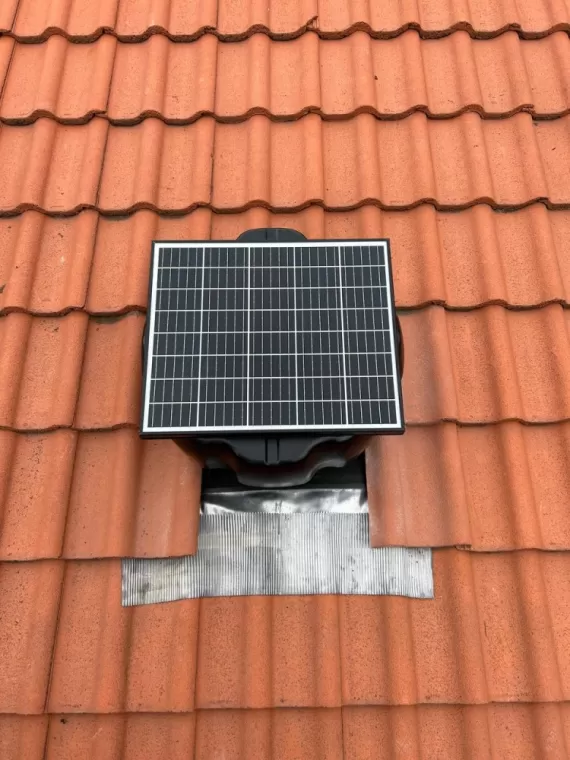 EXTRACTEUR D’AIR SOLAIRE À GERZAT, Clermont-Ferrand, ARH - Couverture Zinguerie