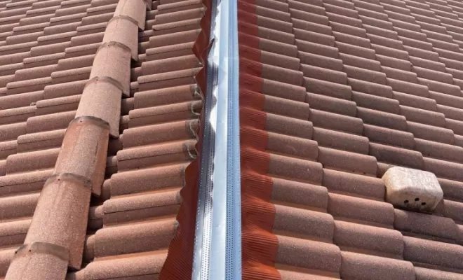 POSE D’UN CLOSOIR VENTILÉ EN ALUMINIUM À MÉNÉTROL 