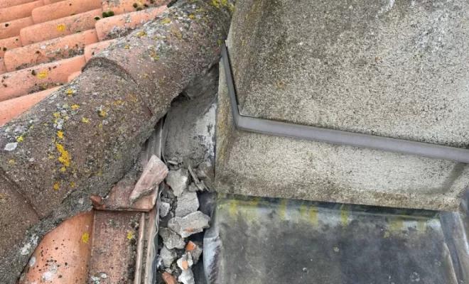 Abergement de cheminée en zinc sur mesure à Prémilhat.