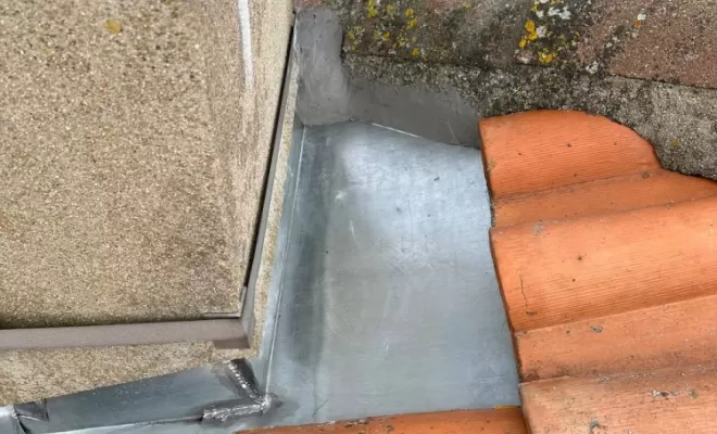 Abergement de cheminée en zinc sur mesure à Prémilhat.