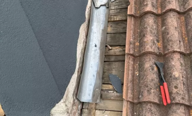 Abergement de cheminée en zinc sur mesure à Clermont-Ferrand.