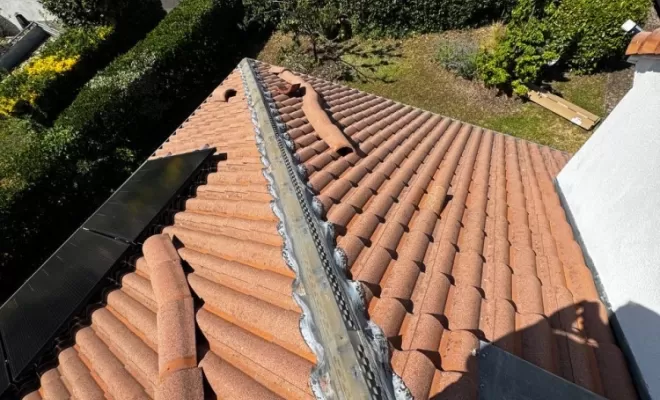 Pose d’un closoir ventilé en aluminium à Beaumont.