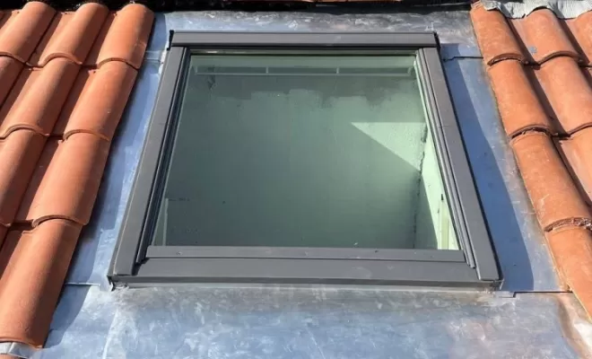 Création et pose d'une fenêtre d'extraction de fumée pour ERP.