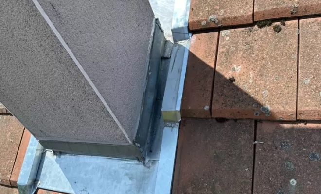 Abergement de cheminée en zinc sur mesure à Ambert.